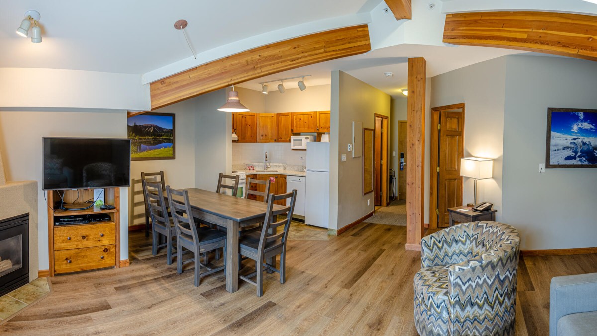 Bear Country Property Management (2018) Ltd.-Cahilty #413-image-1