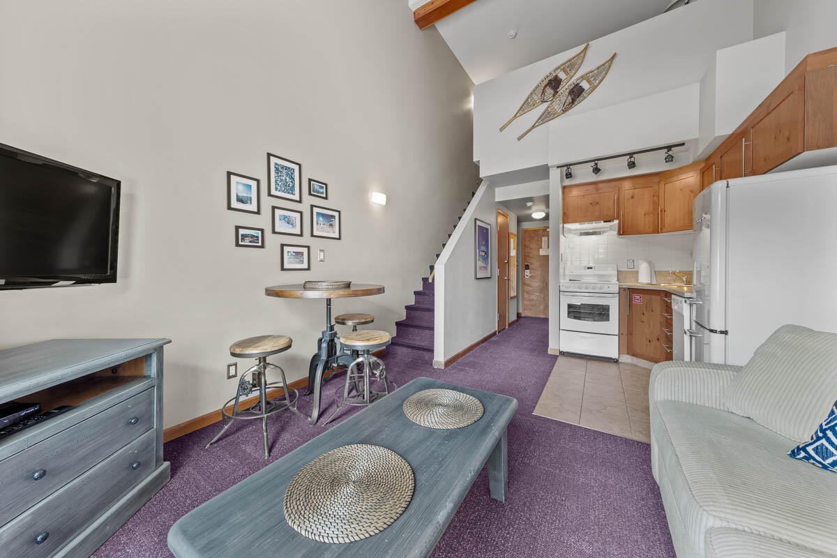 Bear Country Property Management (2018) Ltd.-Cahilty #422-image-1