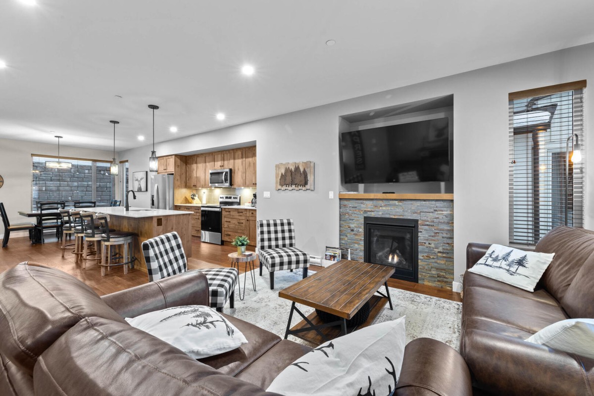 Bear Country Property Management (2018) Ltd.-Echo Landing #42-image-1