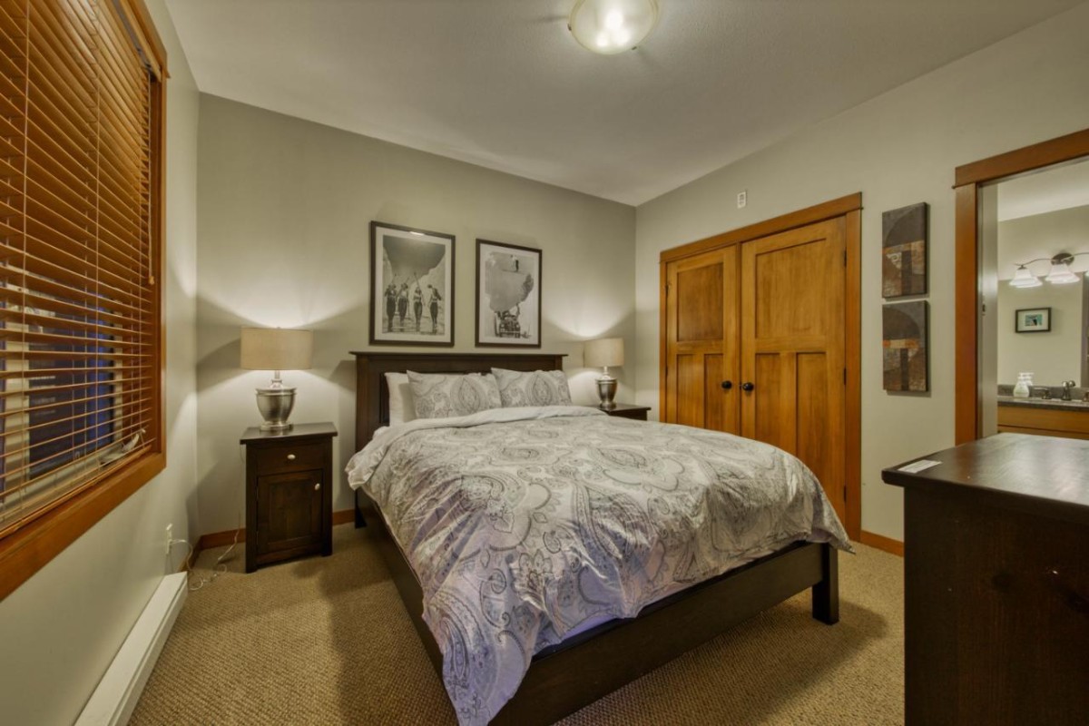 Bear Country Property Management (2018) Ltd.-Settlers Crossing #08-image-1