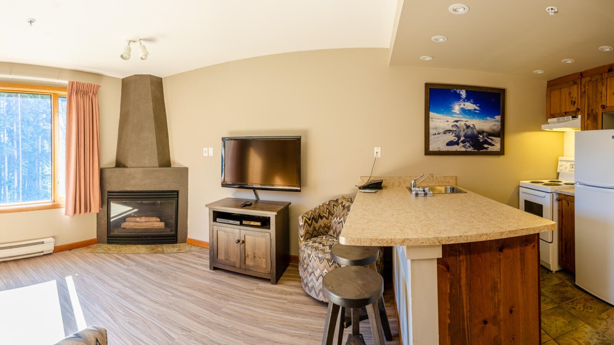 Bear Country Property Management (2018) Ltd.-Cahilty #357-image-1