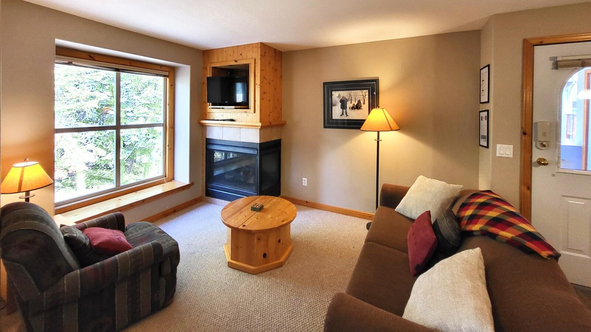 Bear Country Property Management (2018) Ltd.-Crystal Forest #11-image-1