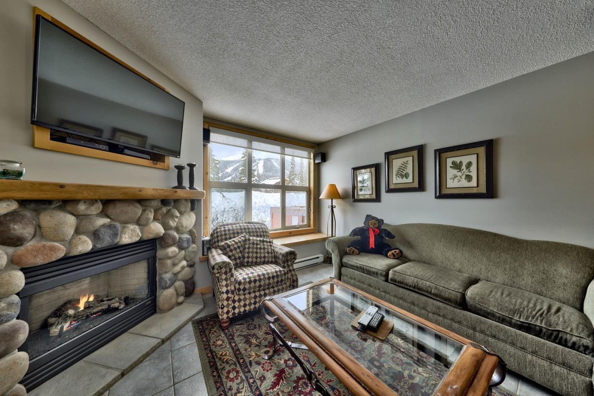 Bear Country Property Management (2018) Ltd.-Crystal Forest #40-image-1