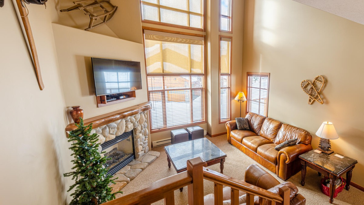 Bear Country Property Management (2018) Ltd.-Trails Edge #03-image-1