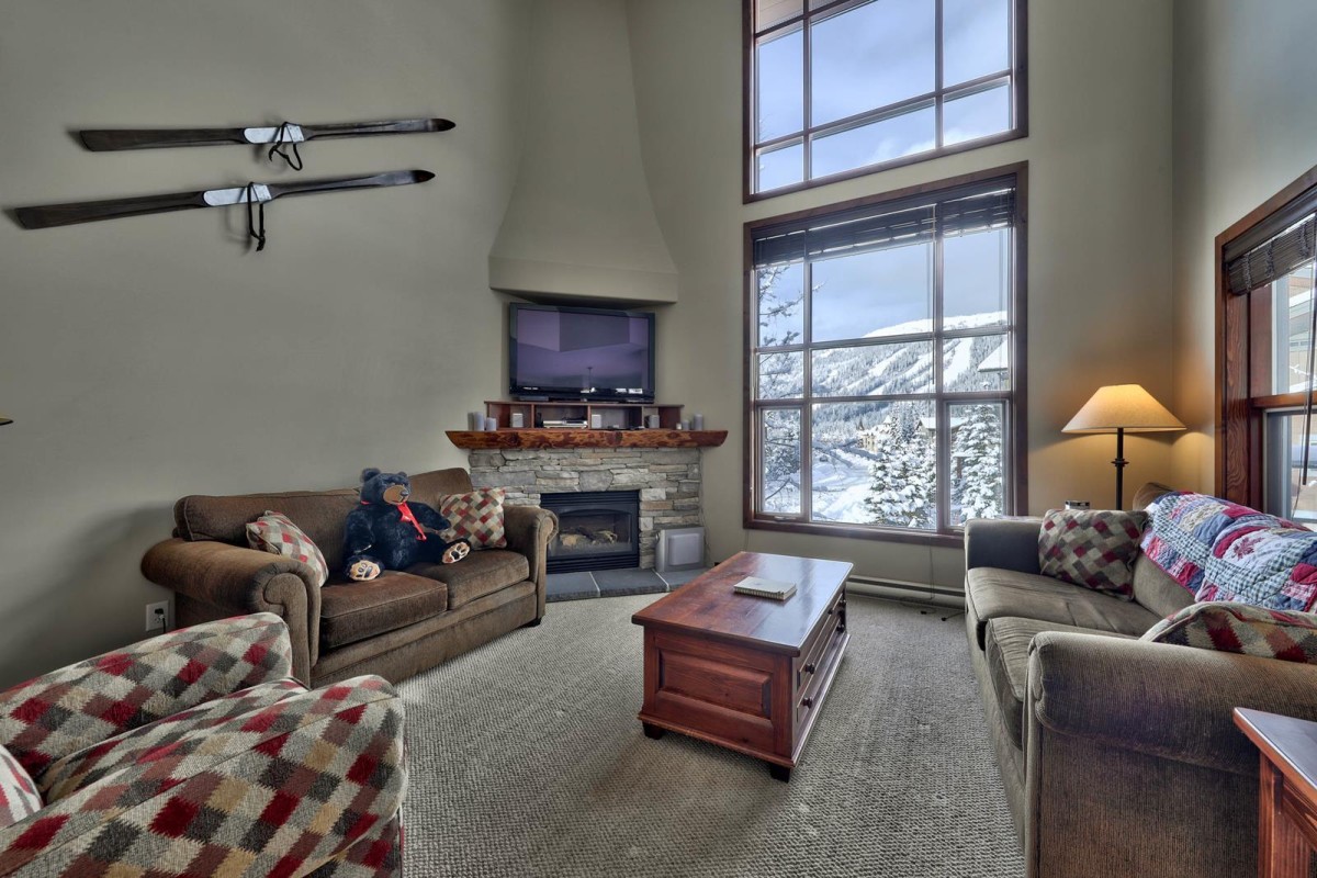 Bear Country Property Management (2018) Ltd.-Trappers Landing #27-image-1
