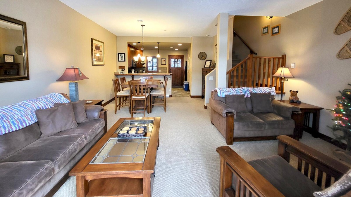 Bear Country Property Management (2018) Ltd.-Woodhaven #16-image-1