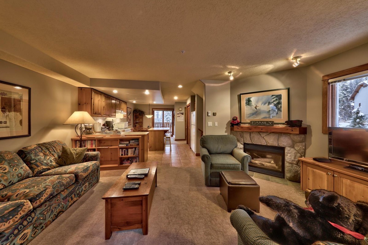Bear Country Property Management (2018) Ltd.-Timberline Village #14-image-1