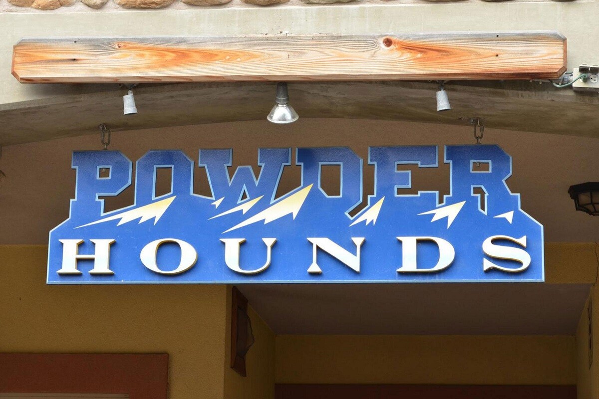 Powder Hounds